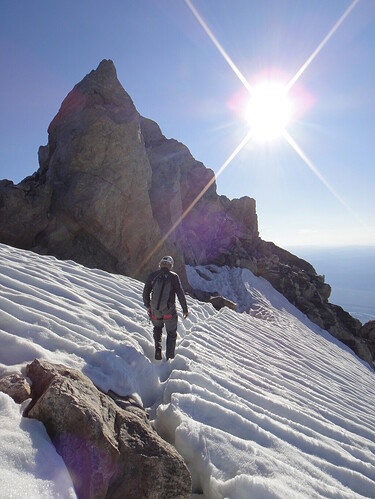 Snowy Traverse to the Summit - Very Cool